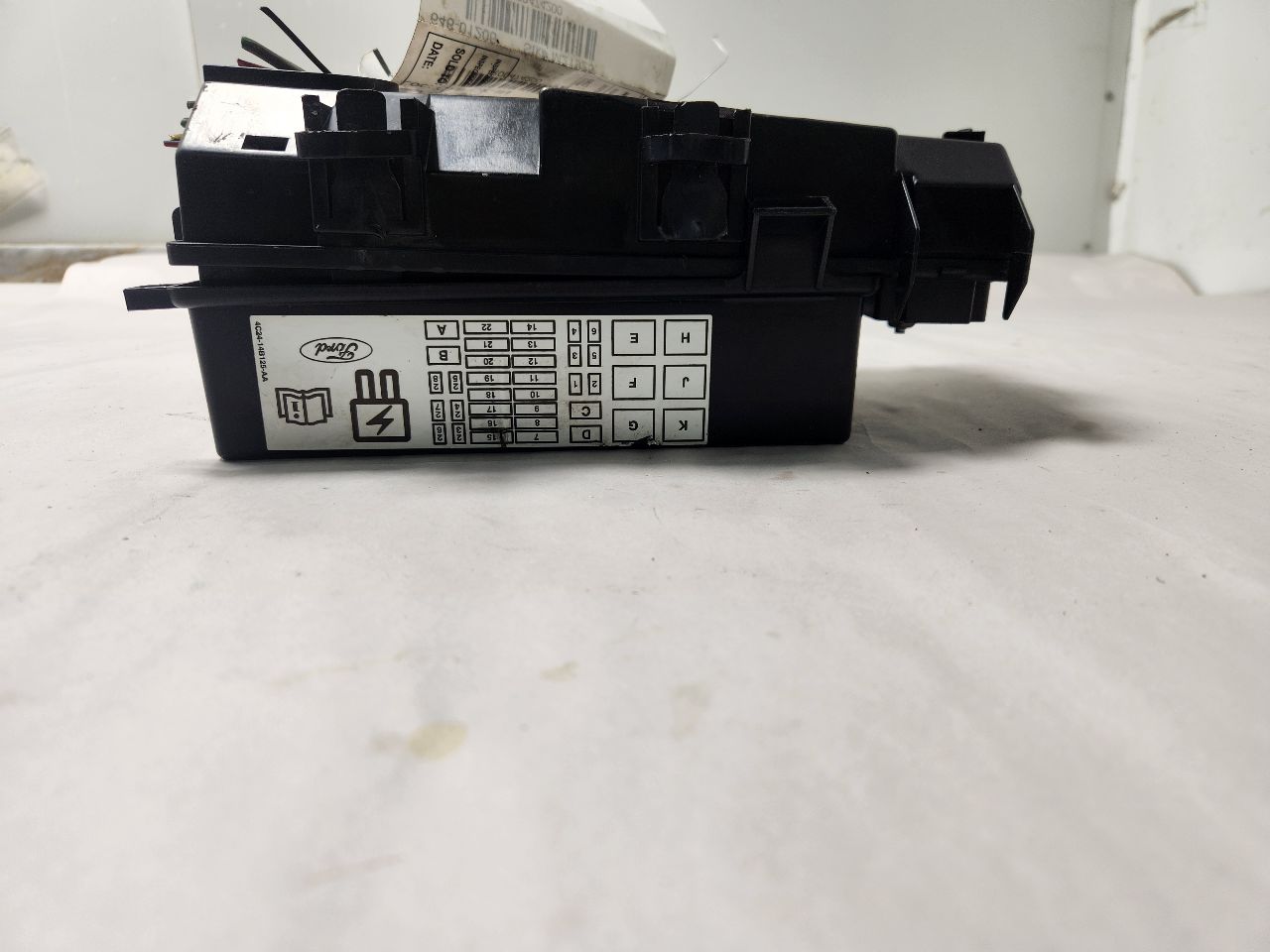 2008 FORD E350 VAN Fuse Box, Engine - 474200 — photo 3