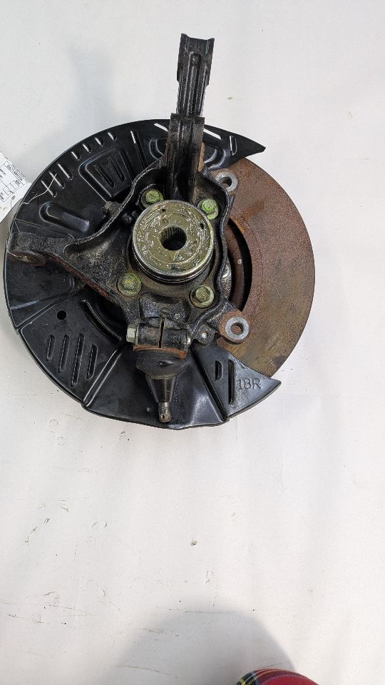 2024 SUBARU LEGACY Right SPINDLE KNUCKLE, FR - 474498 — photo 1