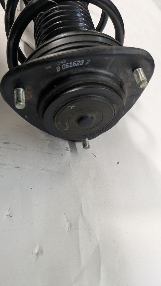 2024 SUBARU LEGACY Left STRUT - 474504 — photo 3