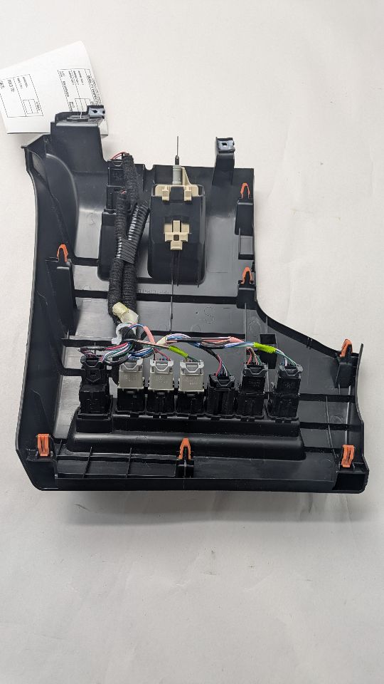 2023 TOYOTA VENZA COMPLETE INTERIOR - 474853 — photo 2