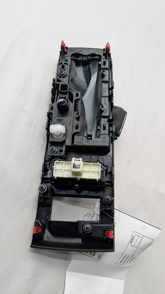 2023 TOYOTA VENZA COMPLETE INTERIOR - 474861 — photo 2
