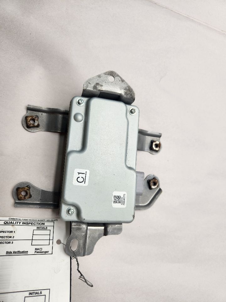 2023 TOYOTA VENZA COMPLETE INTERIOR - 474886 — photo 1