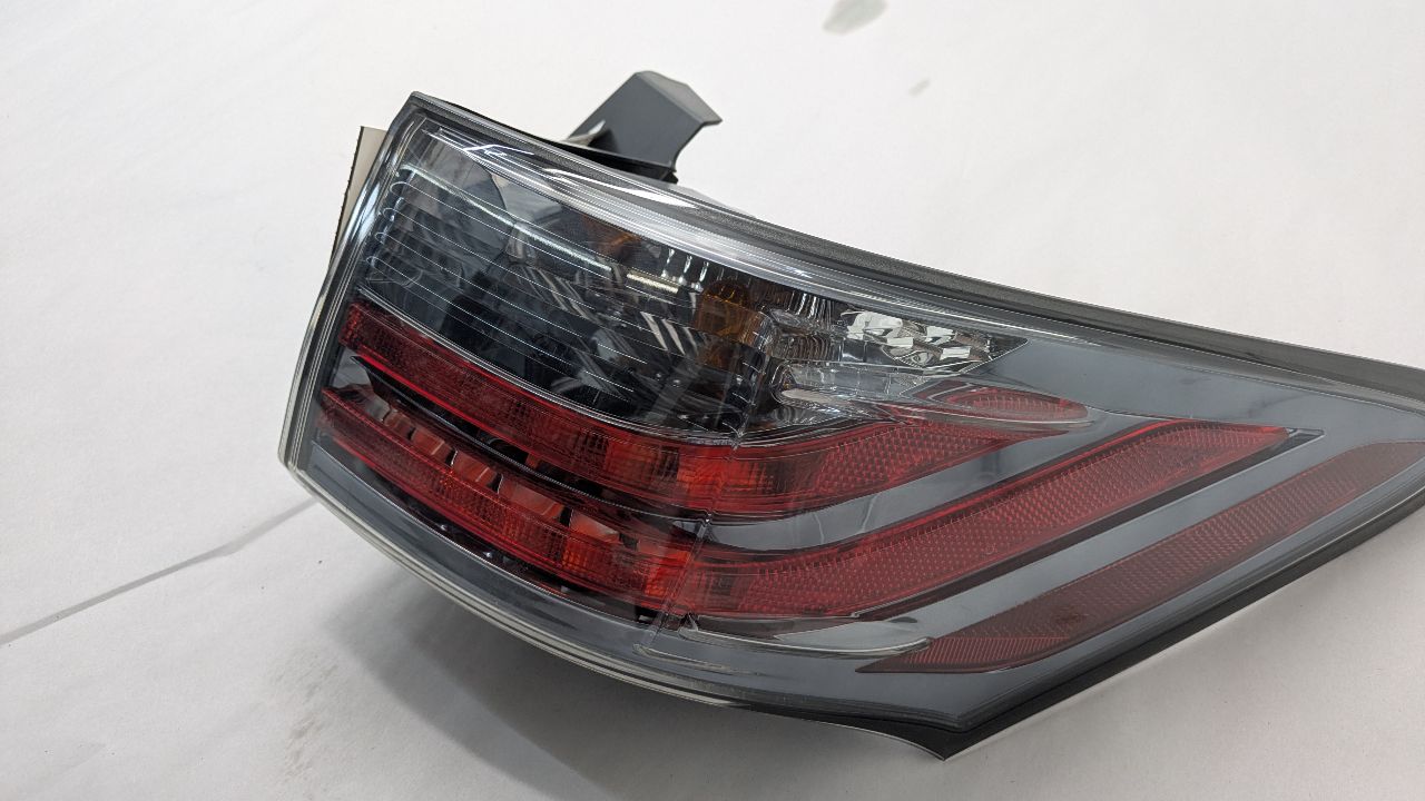 2014 LEXUS CT200H Right TAIL LAMP - 474986