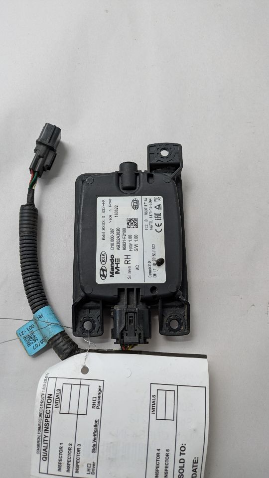 2017 HYUNDAI ELANTRA Right Camera Projector - 475001 — photo 4