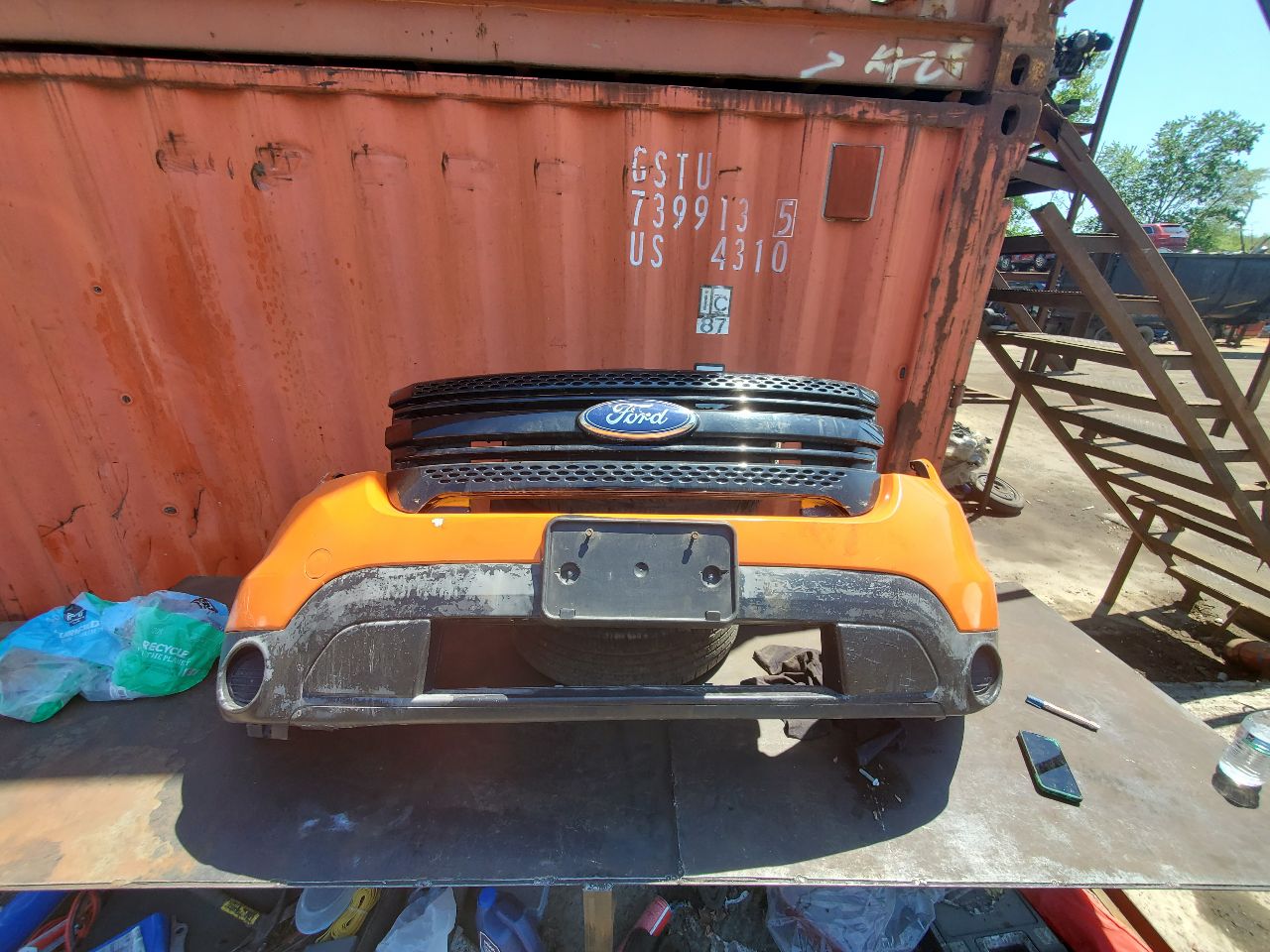 2015 FORD EXPLORER BUMPER ASSY, FRONT - 475100 — photo 1
