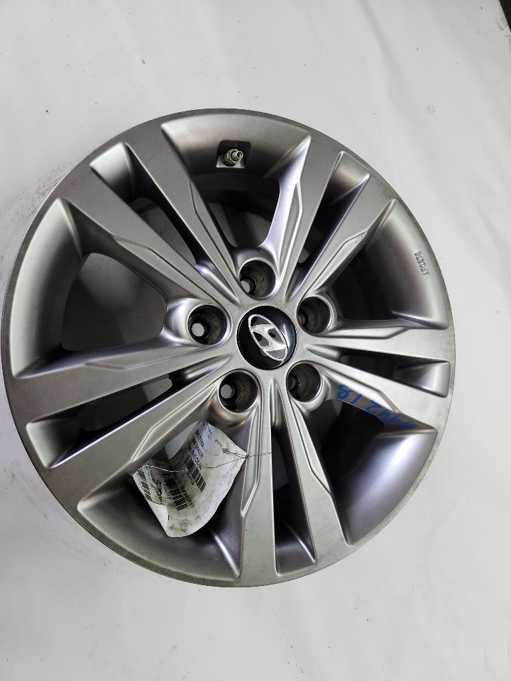 2017 HYUNDAI ELANTRA WHEEL - 475130 — photo 2