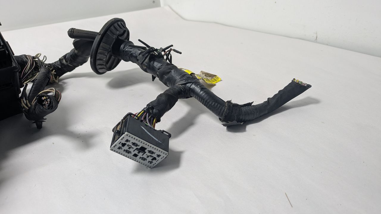 2013 FORD F350SD PICKUP Fuse Box, Engine - 475453 — photo 2