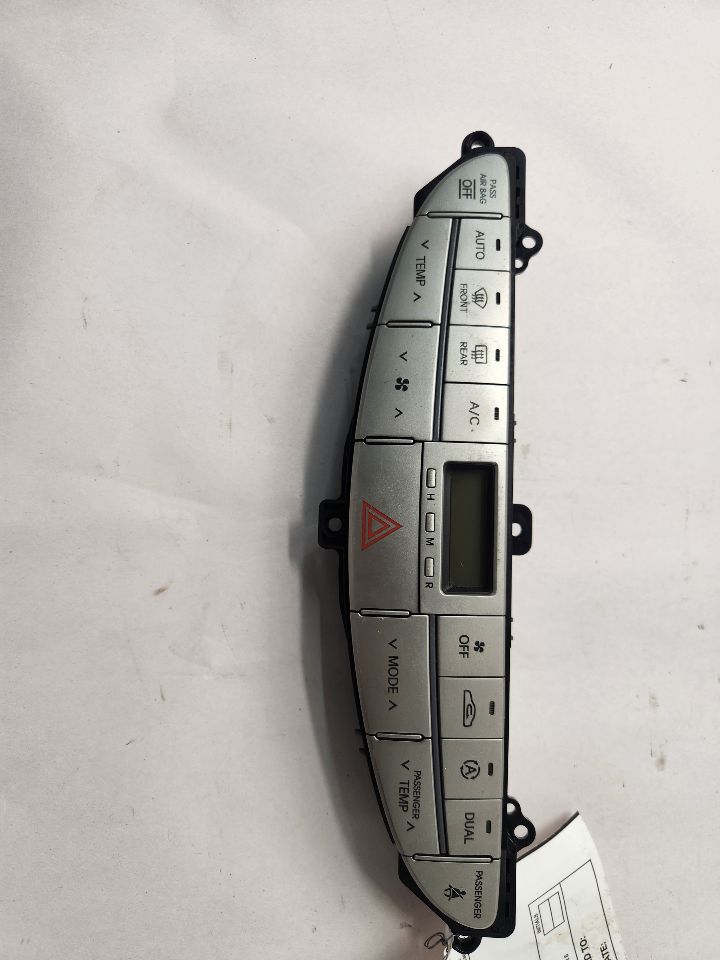 2013 HYUNDAI GENESIS TEMP CONTROL - 475989 — photo 1