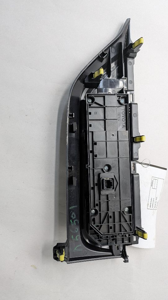 2016 TOYOTA COROLLA 4cyl Gasoline 1.8 TEMP CONTROL - 476181 — photo 2