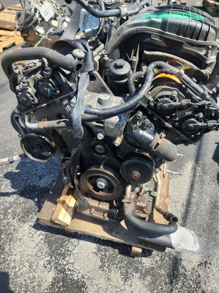 2013 CHRYSLER TOWN & COUNTRY ENGINE ASSEMBLY - 476201 — photo 3
