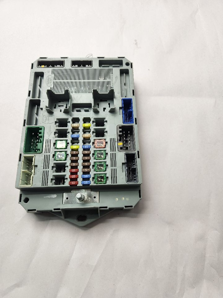 2015 JAGUAR XF Fuse Box, Engine - 476209 — photo 5
