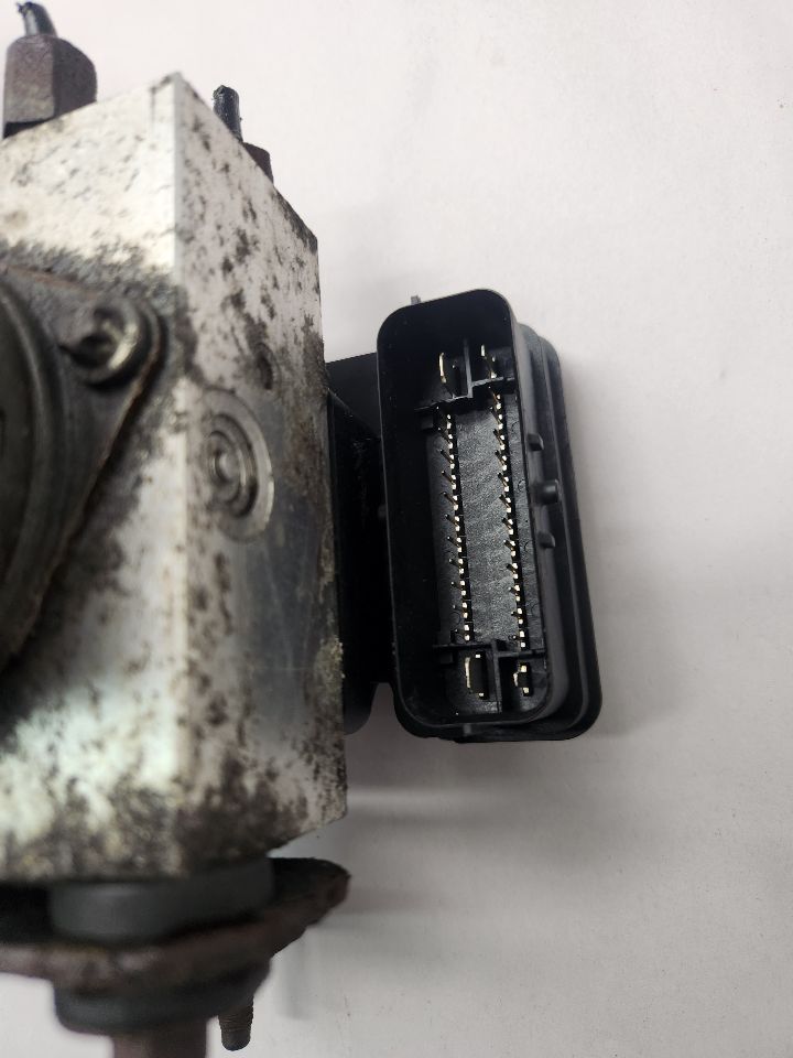 2010 FORD E250 VAN Anti-lock Brake Pts - 476254 — photo 2