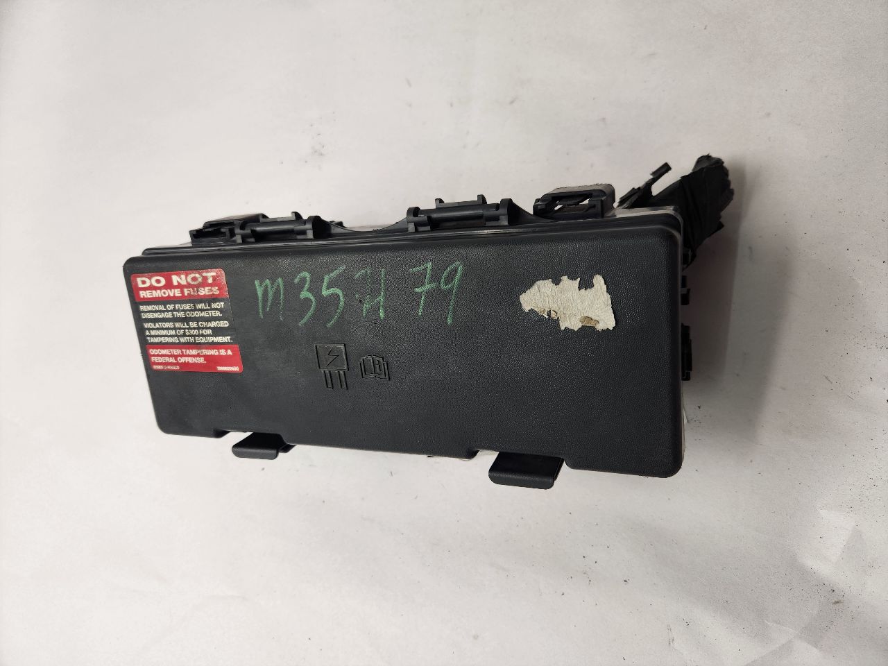 2010 FORD E250 VAN Fuse Box, Engine - 476256 — photo 4