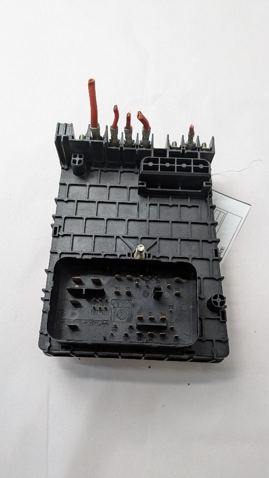 2018 AUDI Q3 Fuse Box, Engine - 476511 — photo 6