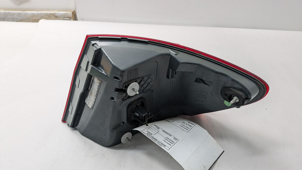 2011 BMW 550i Left TAIL LAMP - 476517 — photo 6