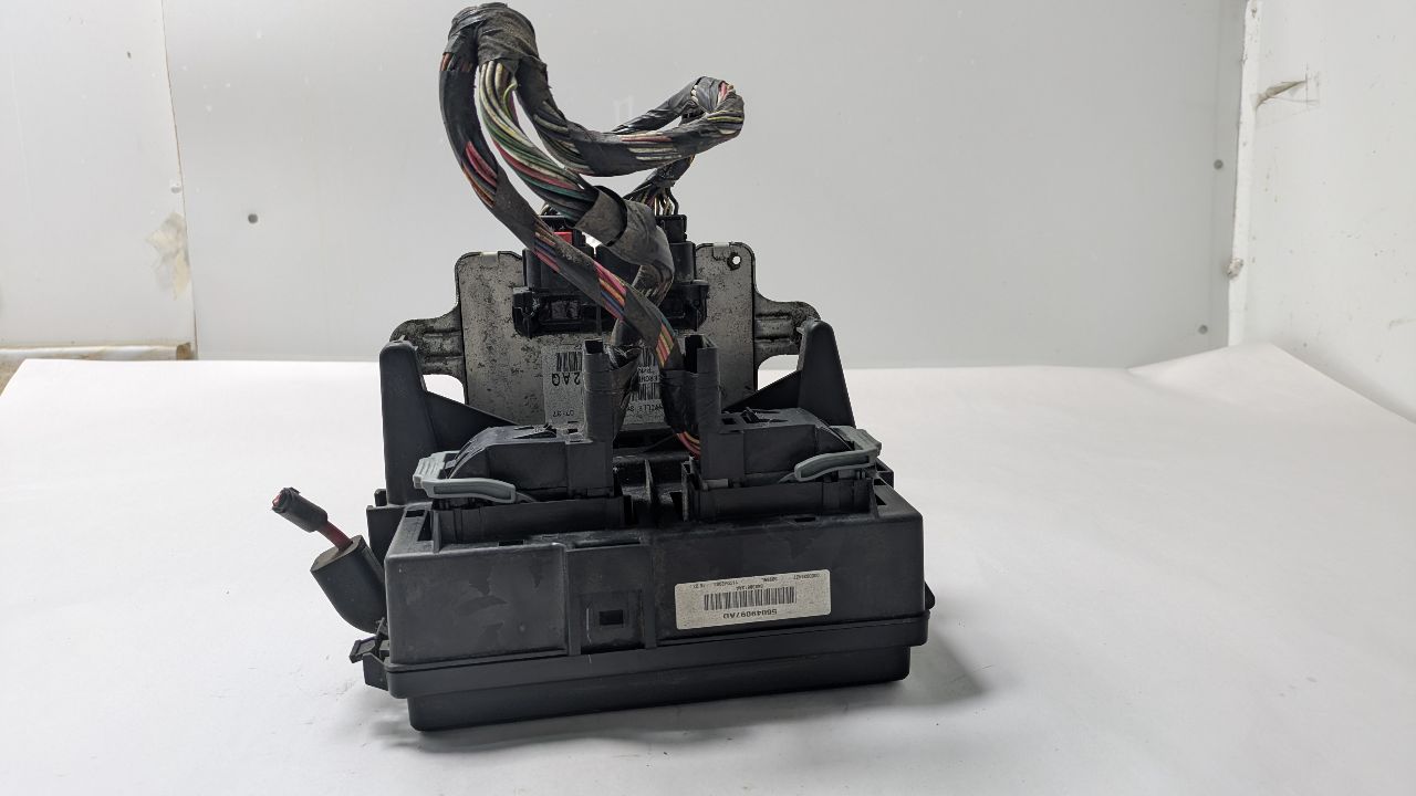 2004 DODGE DURANGO Fuse Box, Engine - 476562 — photo 1