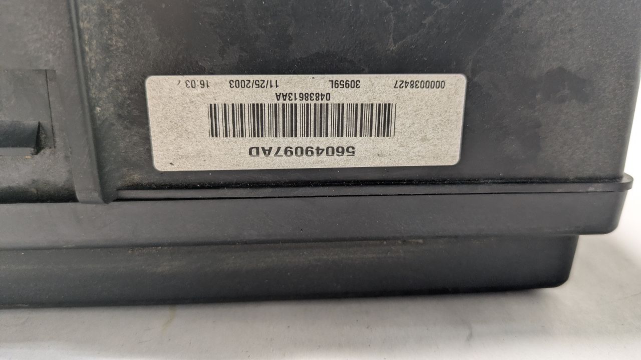 2004 DODGE DURANGO Fuse Box, Engine - 476562 — photo 2