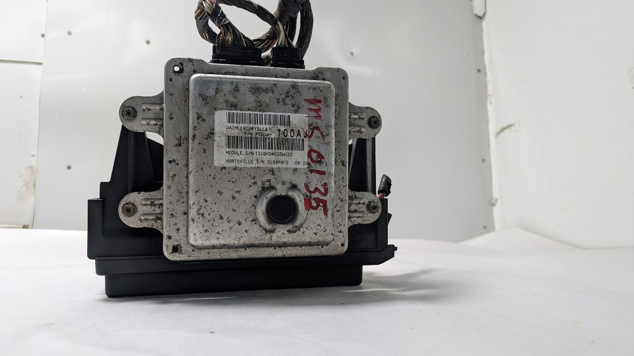 2004 DODGE DURANGO Fuse Box, Engine - 476562 — photo 4