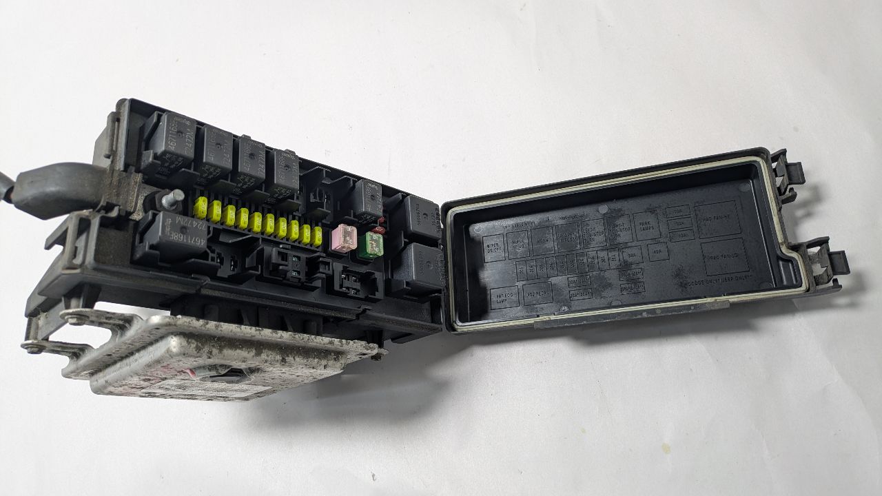 2004 DODGE DURANGO Fuse Box, Engine - 476562 — photo 6