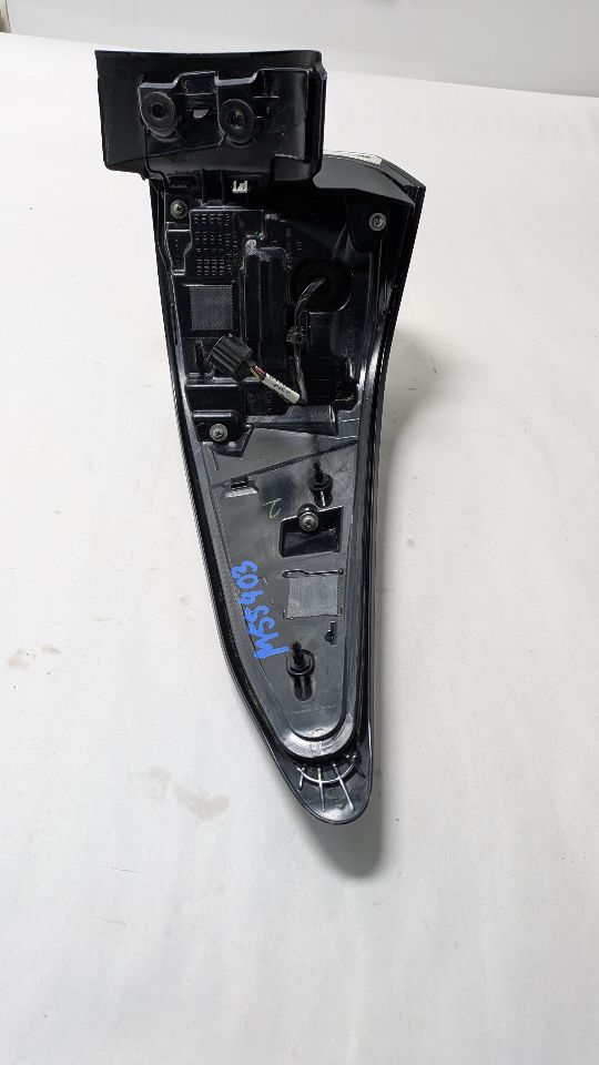2019 NISSAN MURANO Left TAIL LAMP - 476691 — photo 3
