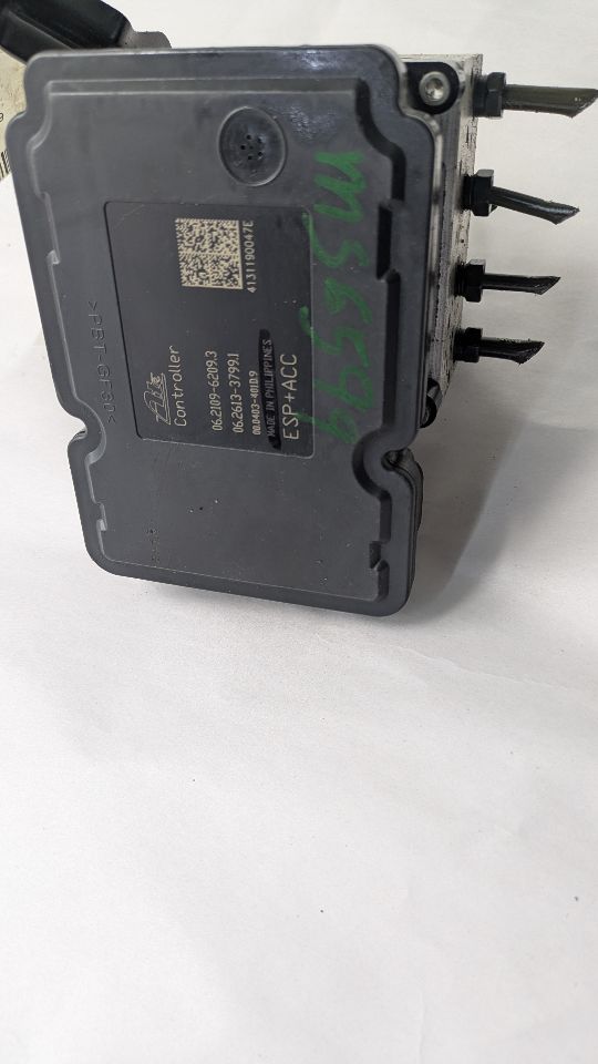2013 HYUNDAI GENESIS Anti-lock Brake Pts - 476945 — photo 8