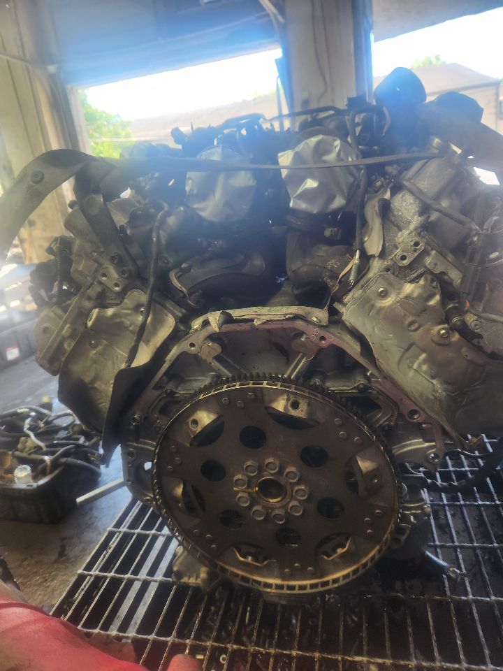 2011 BMW 550i ENGINE ASSEMBLY - 477058 — photo 5