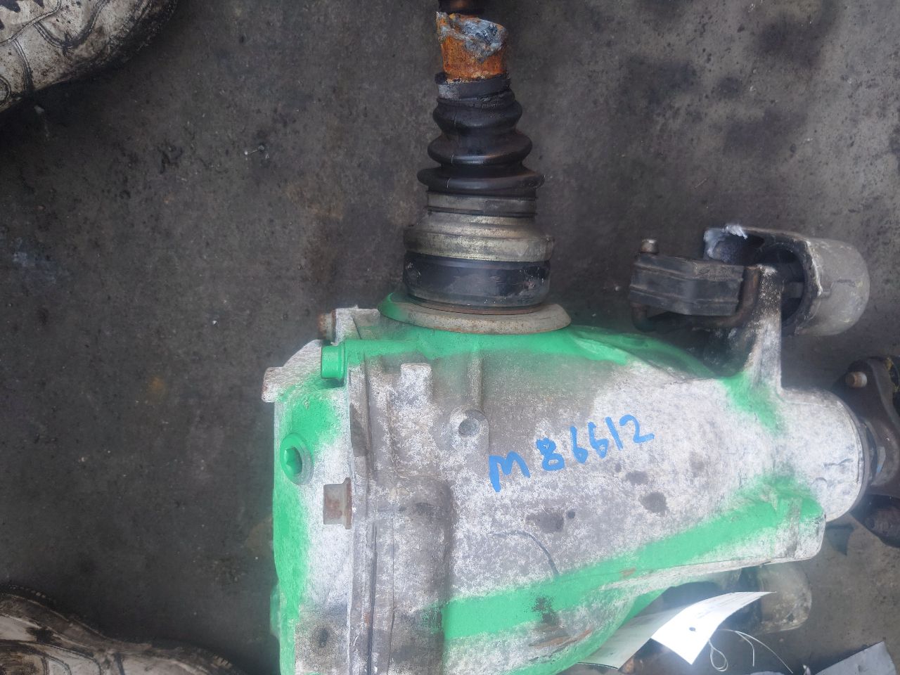2011 BMW 550i CARRIER ASSEMBLY - 477061 — photo 2
