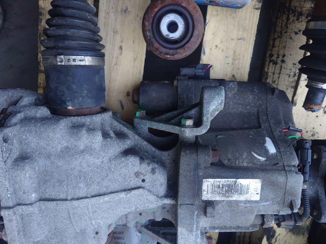 2011 BMW 550i CARRIER ASSEMBLY - 477061 — photo 7