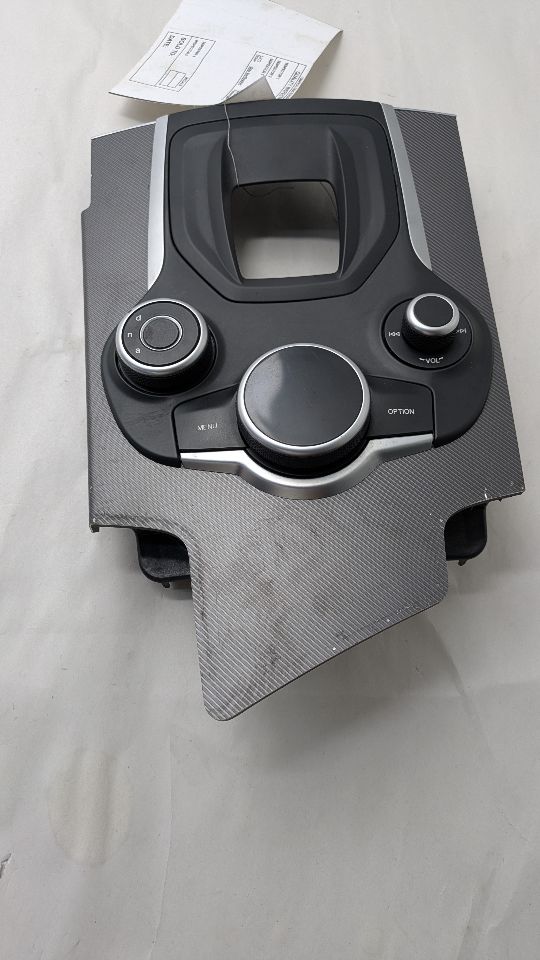 2018 ALFA-ROMEO GIULIA Console, Front - 477237