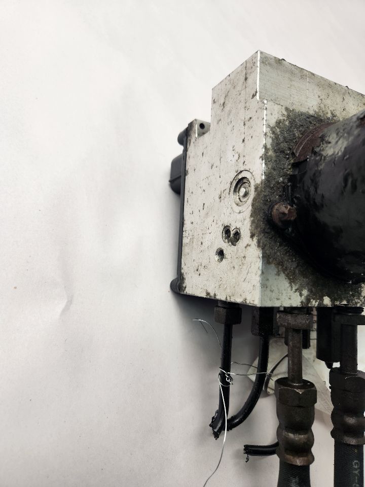 2010 FORD E350 VAN Anti-lock Brake Pts - 477251 — photo 4