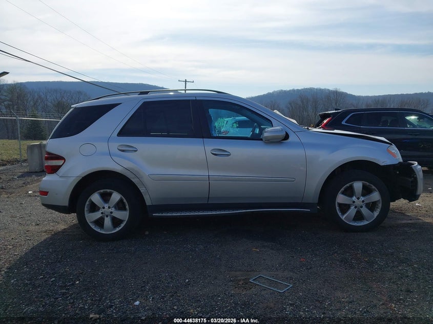 2009 MERCEDES-BENZ ML-CLASS Fuse Box, Engine - 477816 — photo 2