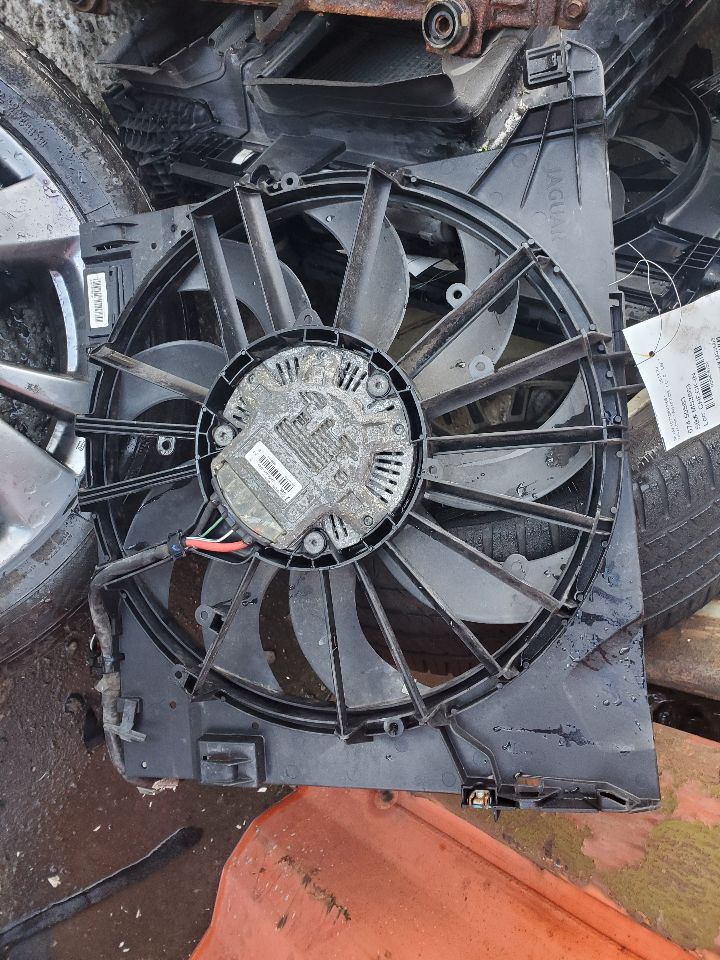 2013 JAGUAR XJ RAD COND FAN MOTOR - 478202