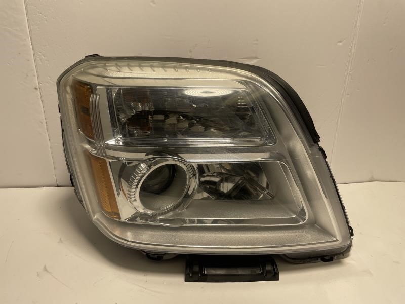 2016 GMC TERRAIN Right HEADLAMP ASSEMBLY - 479 — photo 1