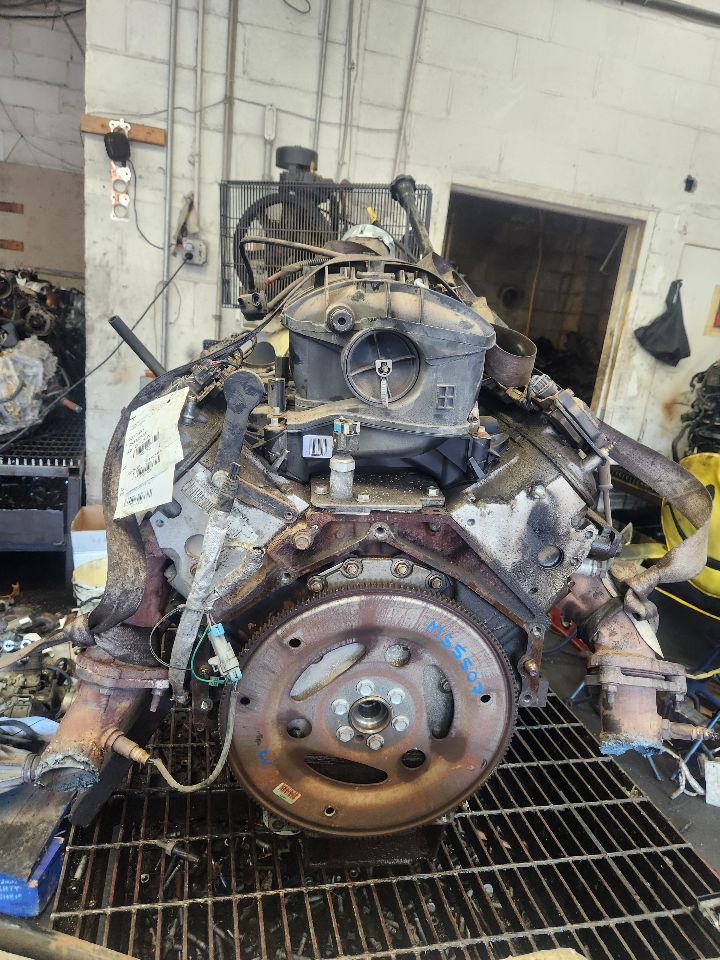 2011 CHEVROLET EXPRESS 2500 VAN ENGINE ASSEMBLY - 479035