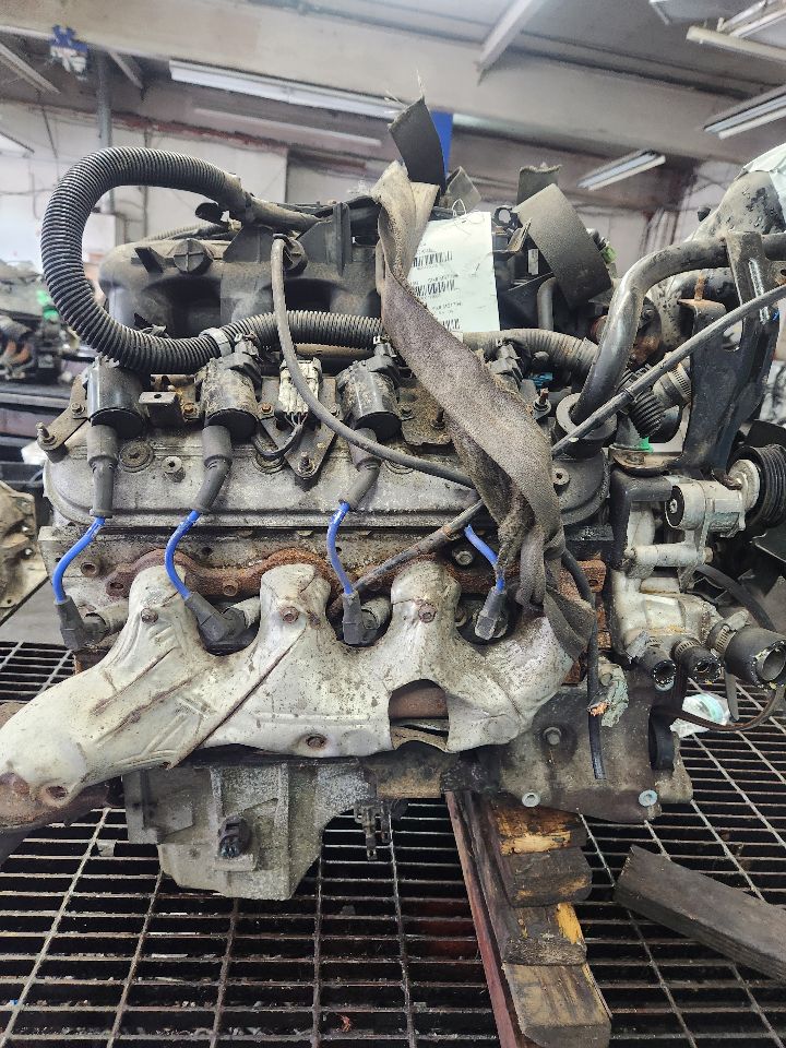 2005 CHEVROLET VAN ENGINE ASSEMBLY - 479085