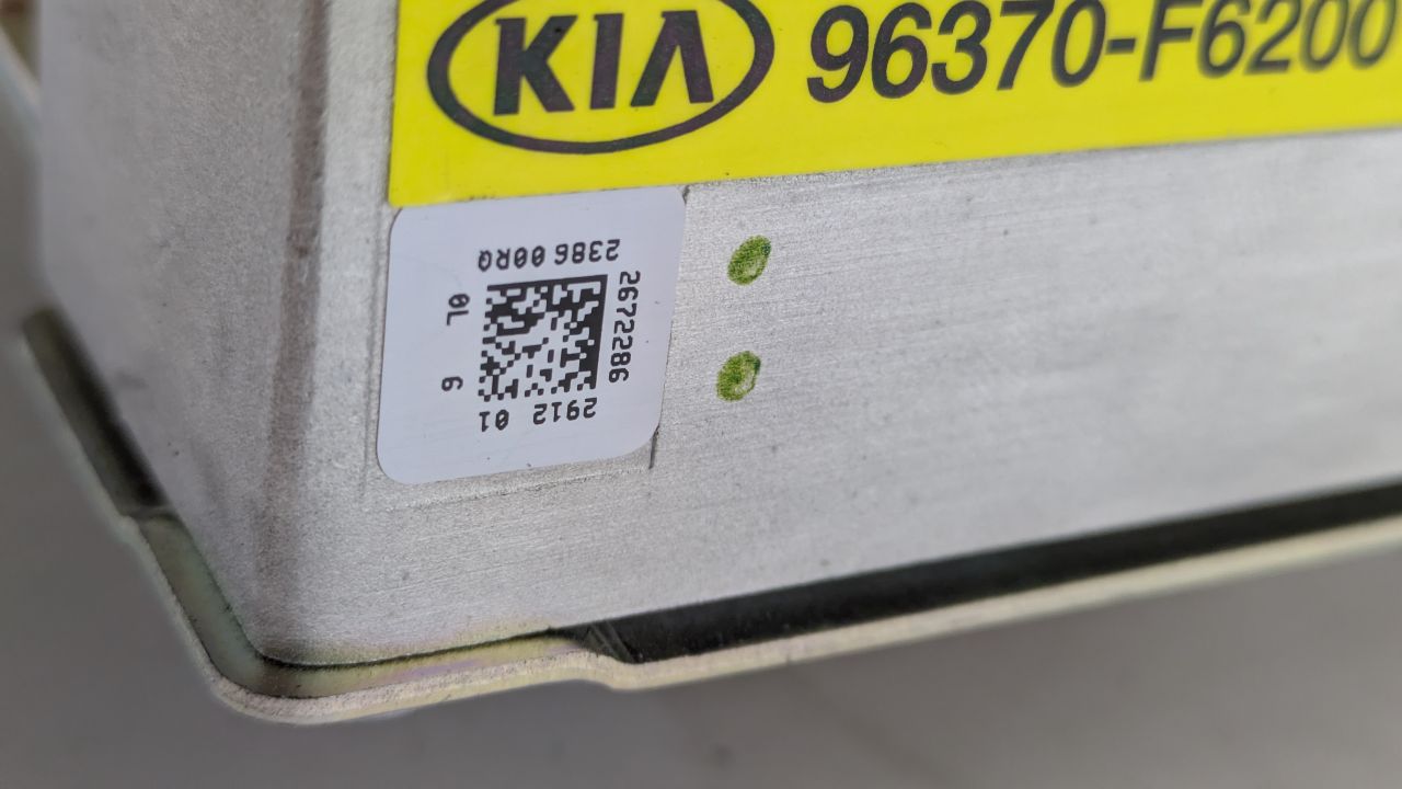 2017 KIA CADENZA Radio Audio - 479429 — photo 5