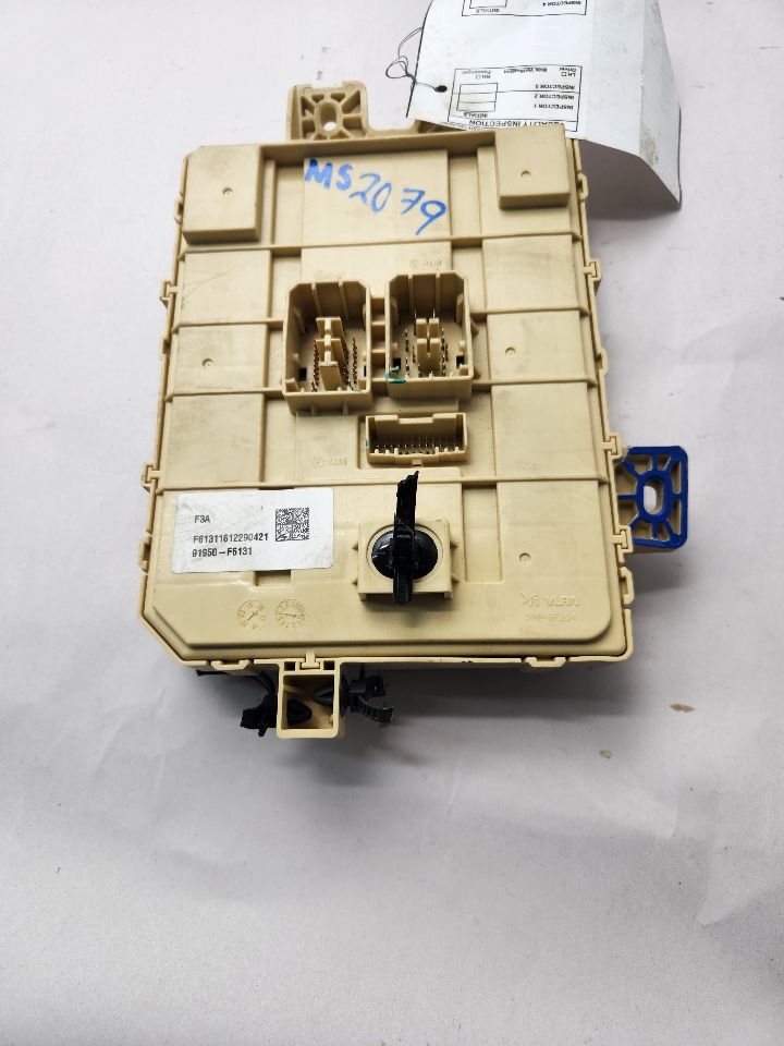 2017 KIA CADENZA Fuse Box, Cabin - 479430 — photo 3