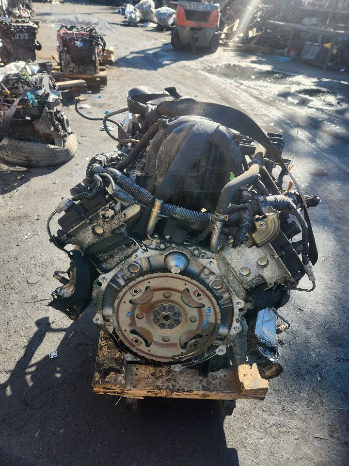 2009 INFINITI QX56 ENGINE ASSEMBLY - 479727