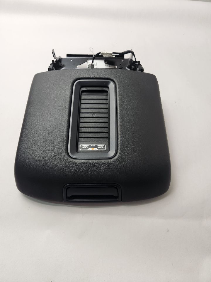 2018 CHEVROLET SILVERADO 2500 PICKUP Console, Front - 479800 — photo 4