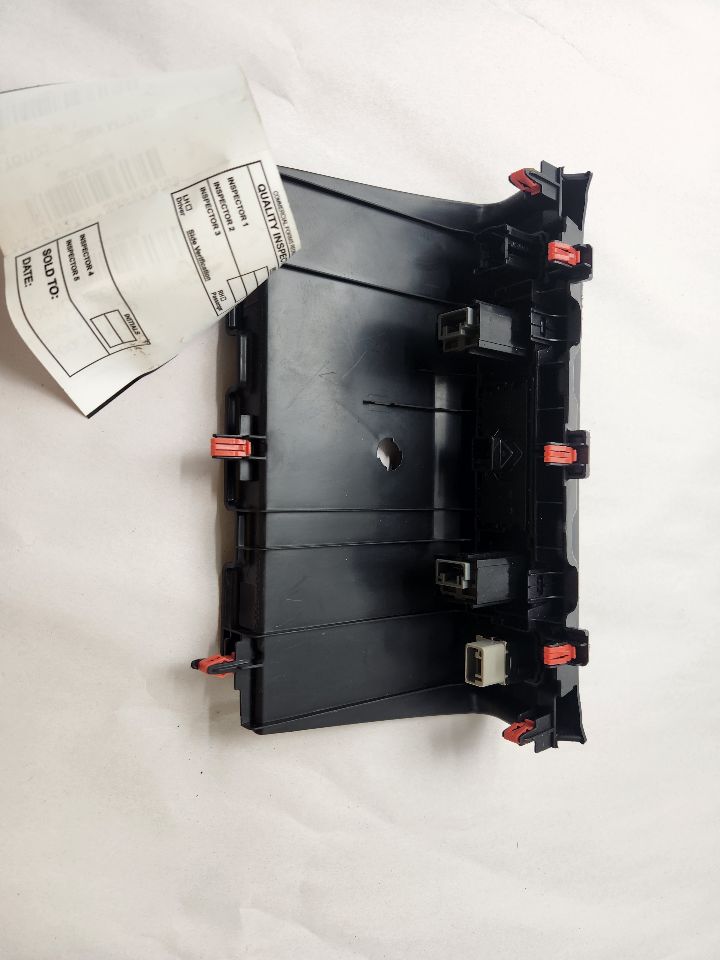 2023 TOYOTA RAV4 Console, Front - 479864 — photo 2