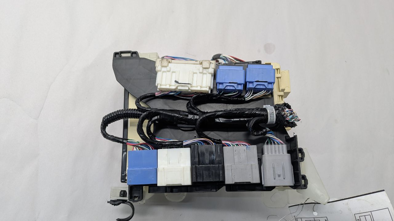 2023 TOYOTA RAV4 Fuse Box, Engine - 479867 — photo 1