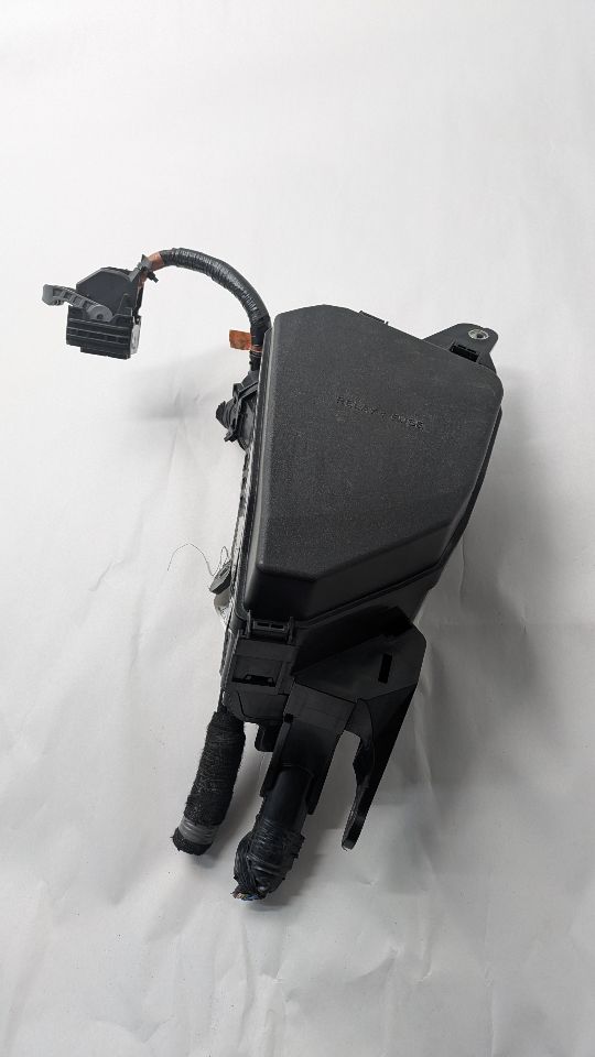 2023 TOYOTA RAV4 Fuse Box, Engine - 479882 — photo 1