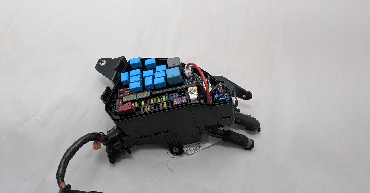 2023 TOYOTA RAV4 Fuse Box, Engine - 479882 — photo 6