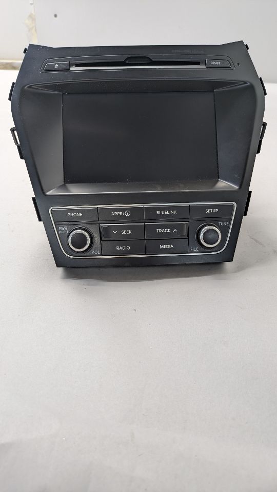2017 HYUNDAI SANTA FE 6cyl Gasoline 3.3 Radio Audio - 479965 — photo 1