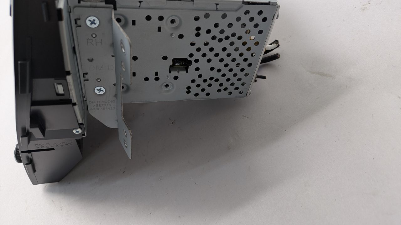 2017 HYUNDAI SANTA FE 6cyl Gasoline 3.3 Radio Audio - 479965 — photo 2
