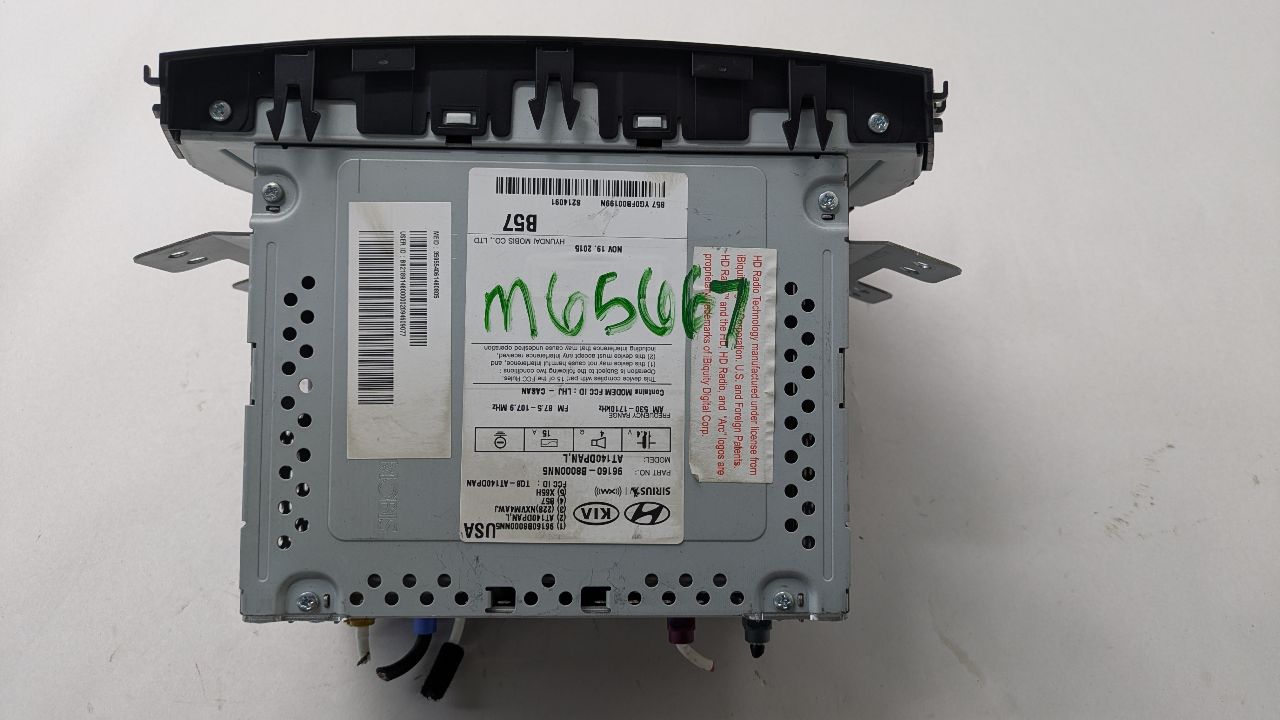 2017 HYUNDAI SANTA FE 6cyl Gasoline 3.3 Radio Audio - 479965 — photo 4