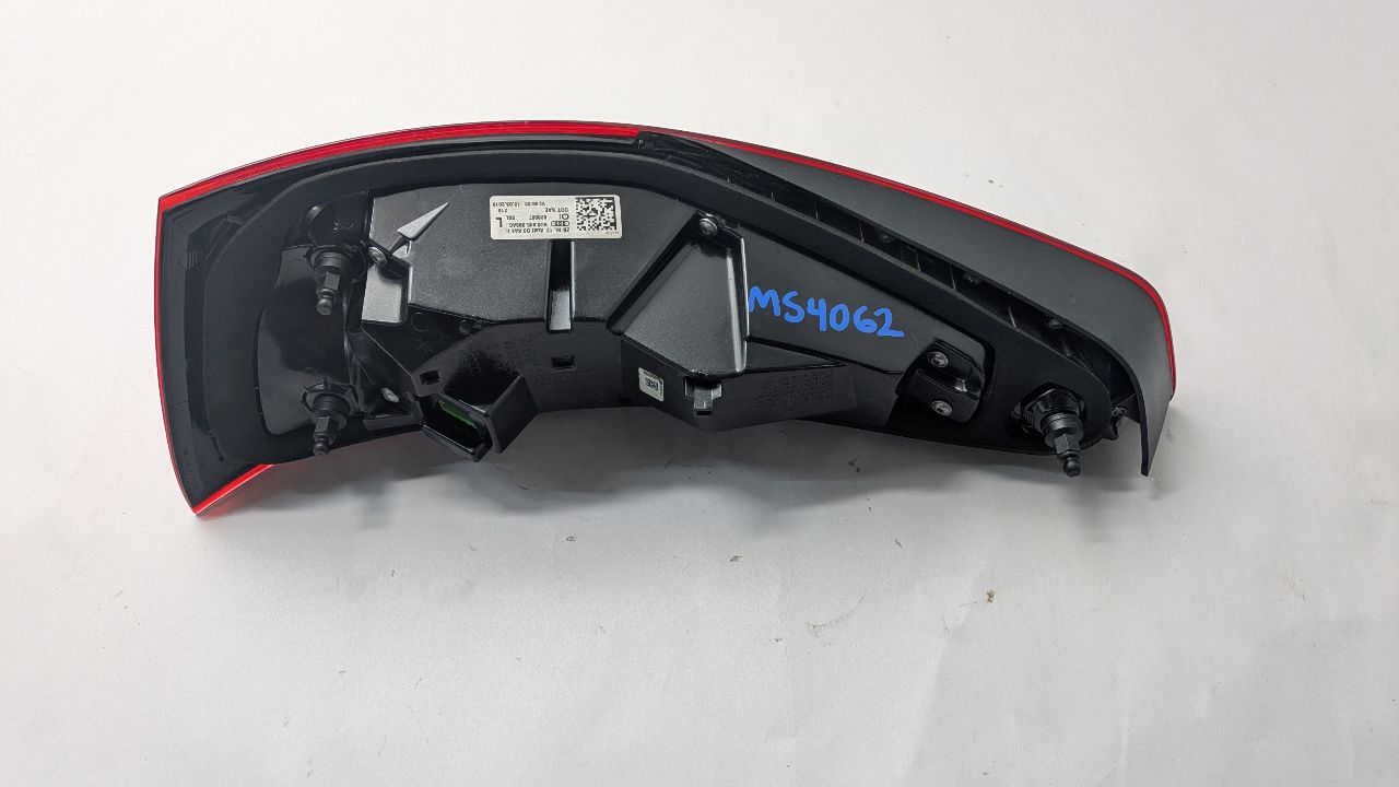 2018 AUDI Q3 Left TAIL LAMP - 479987 — photo 4