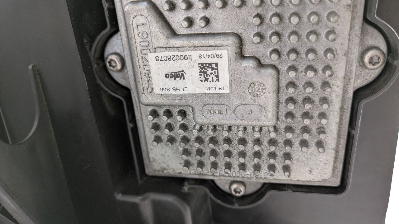 2013 GMC ACADIA Left HEADLAMP ASSEMBLY - 480260 — photo 7