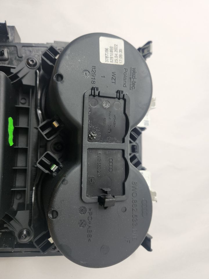 2023 AUDI S4 3.0L 6cyl Turbo Gasoline Console, Front - 480775 — photo 3