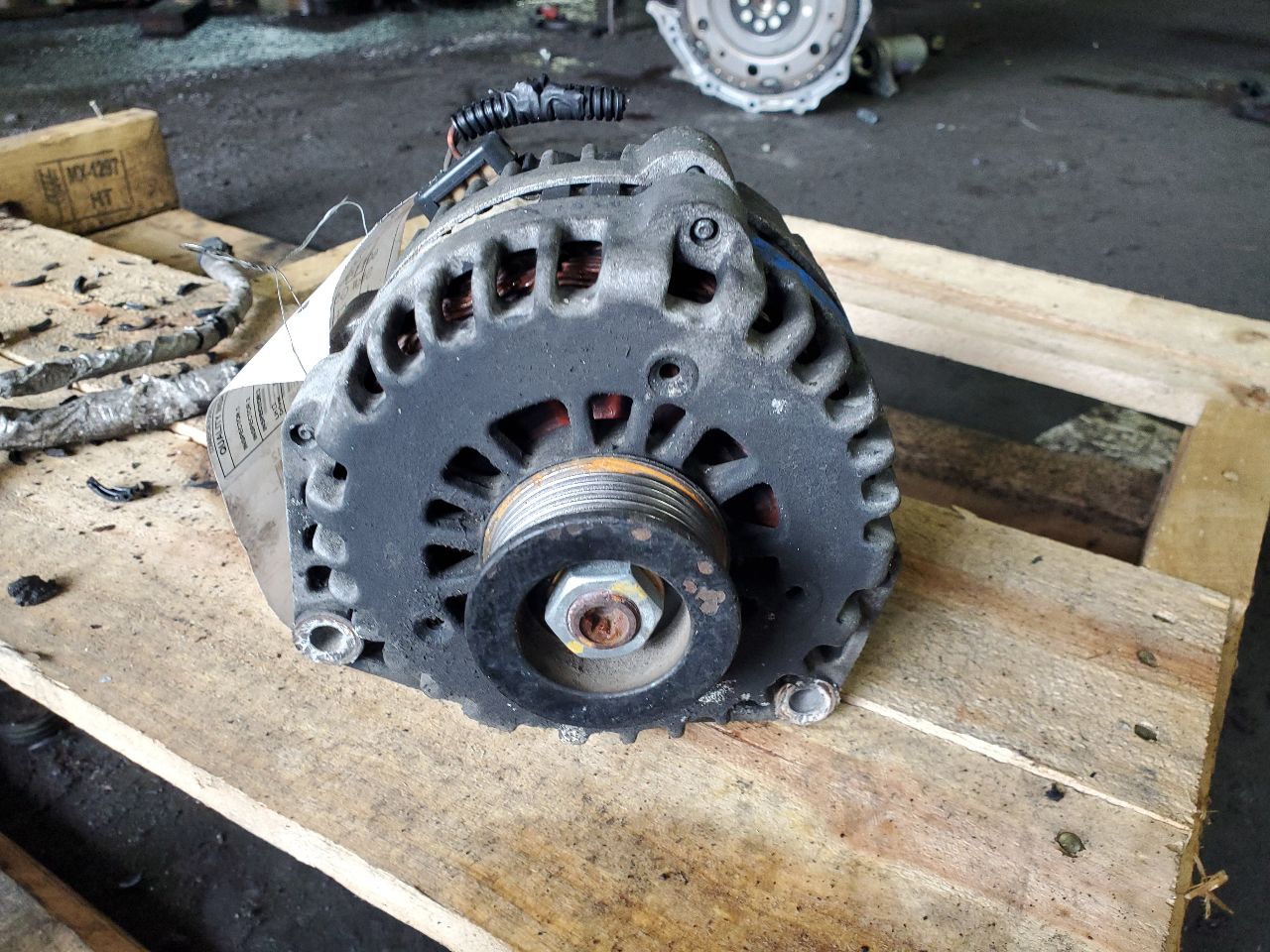 2003 GMC VAN ALTERNATOR - 480846 — photo 3